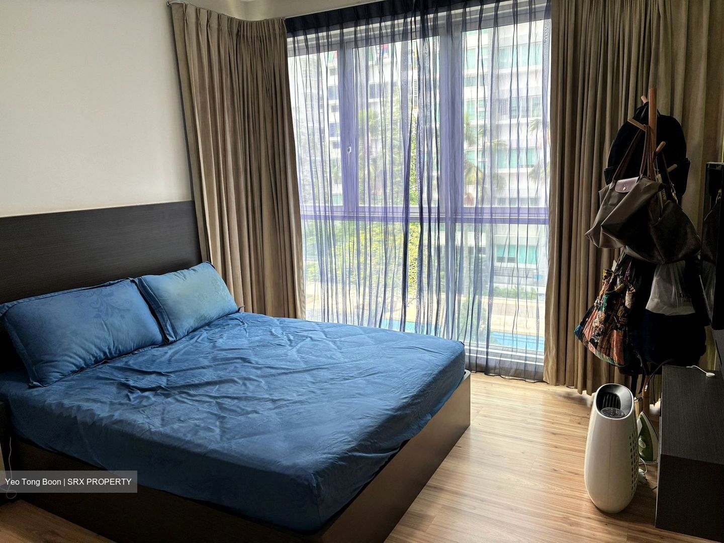 The Esparis (D18), Condominium #609221141
